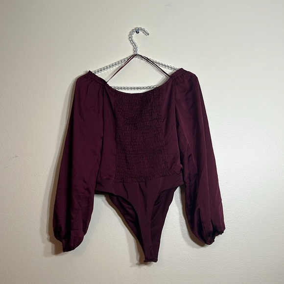 ASTR THE LABEL Center Cinch Off The Shoulder Bodysuit NWT - Picture 9 of 12